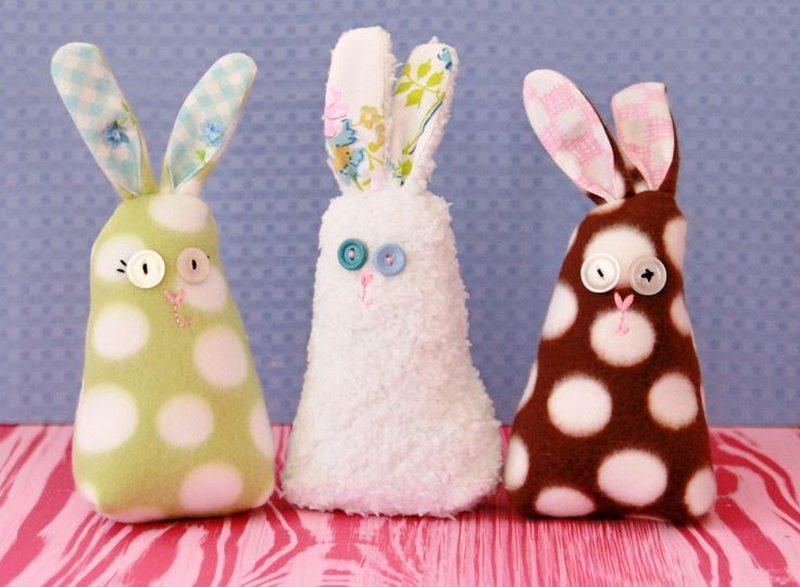 Кролик із тканини своїми руками: сувенір на Новий рік 2023