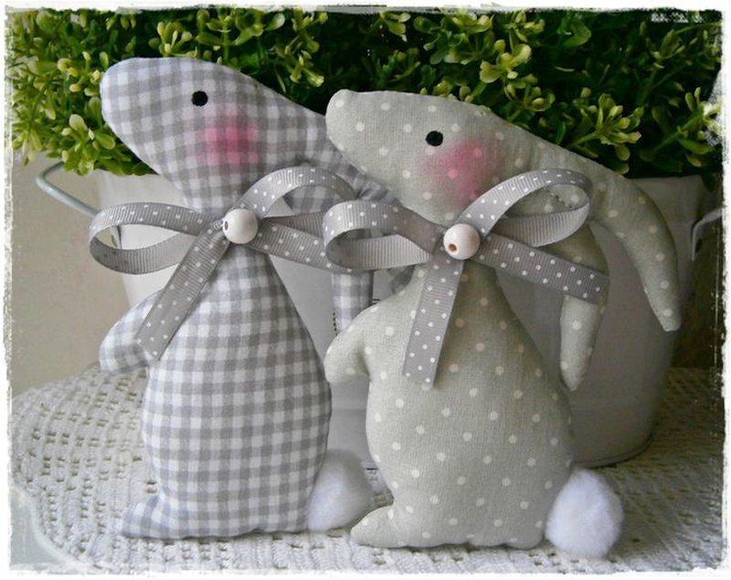 Кролик із тканини своїми руками: сувенір на Новий рік 2023