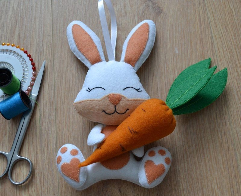 Кролики та Зайці фетру на Новий рік 2023: викрійки та фото-ідеї