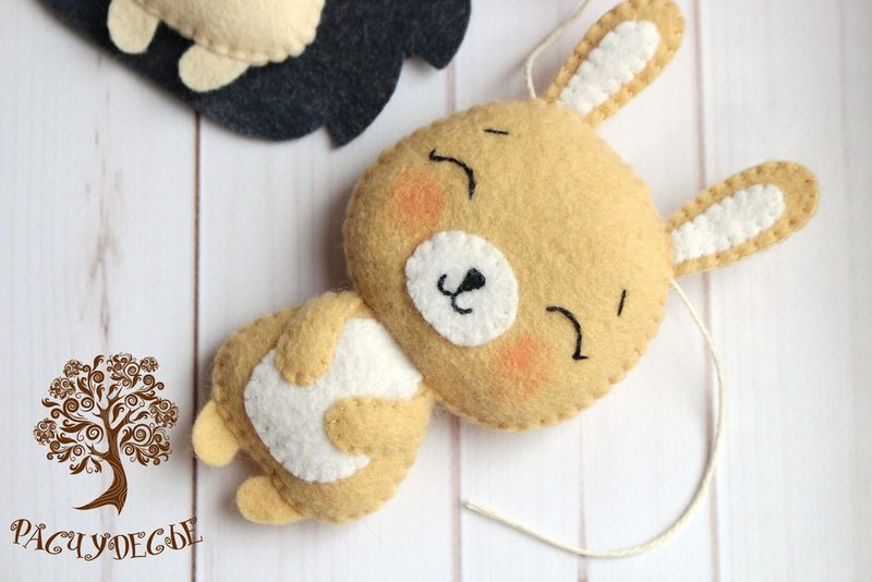 Кролики та Зайці фетру на Новий рік 2023: викрійки та фото-ідеї