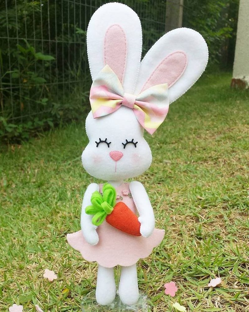 Кролики та Зайці фетру на Новий рік 2023: викрійки та фото-ідеї