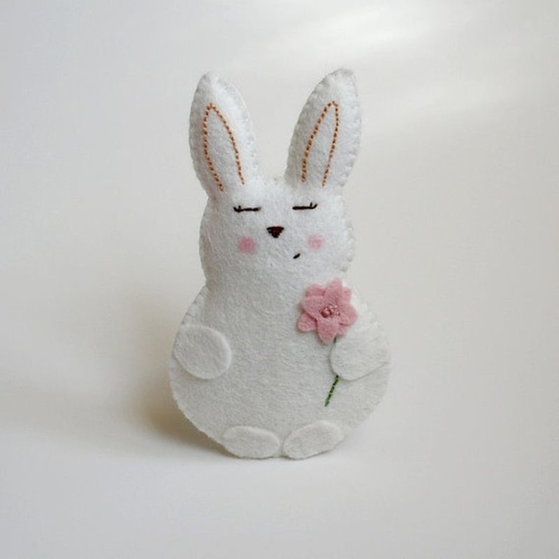 Кролики та Зайці фетру на Новий рік 2023: викрійки та фото-ідеї