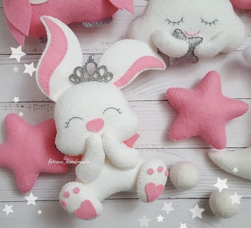 Кролики та Зайці фетру на Новий рік 2023: викрійки та фото-ідеї