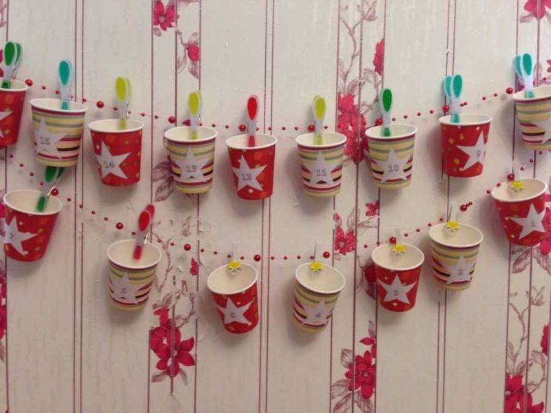 Новорічні вироби зі стаканчиків своїми руками: найкращі ідеї 2023