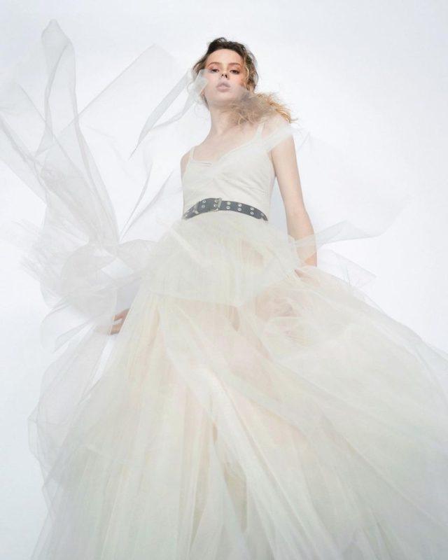 Сукні на Новий рік 2023: фото-новинки для жінок та дівчат