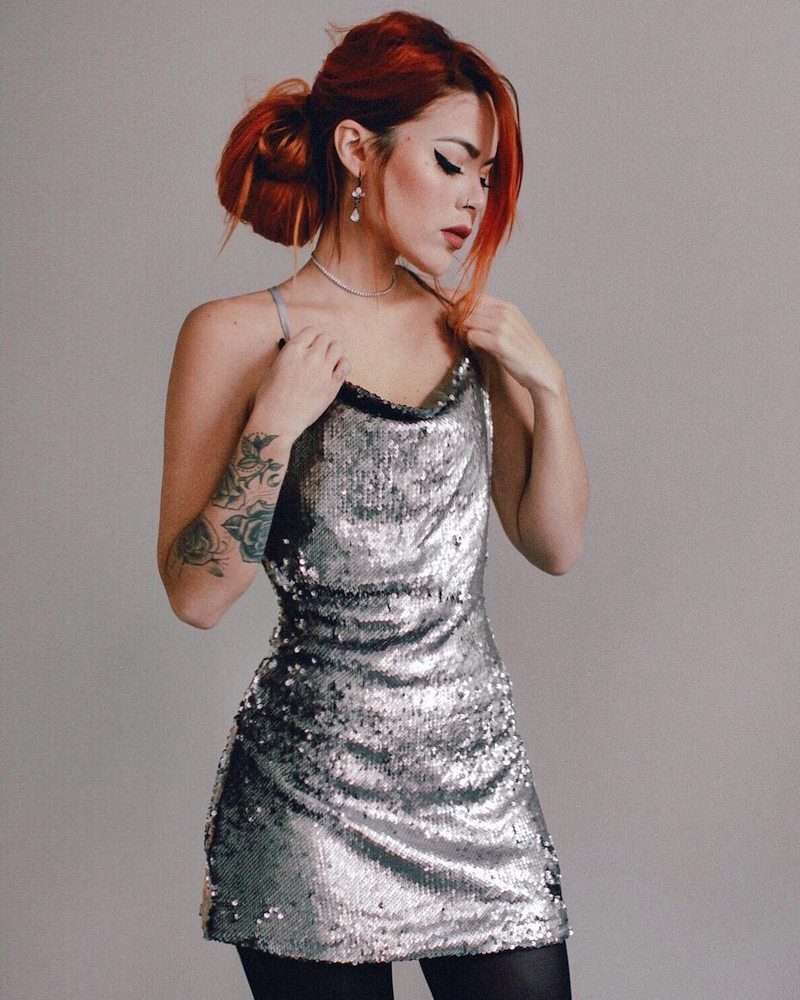 Сукні на Новий рік 2023: фото-новинки для жінок та дівчат