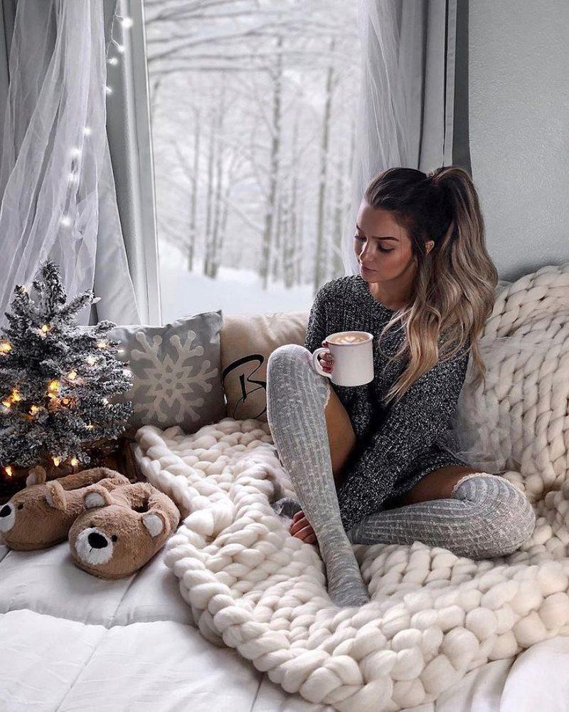 Сукні на Новий рік 2023: фото-новинки для жінок та дівчат