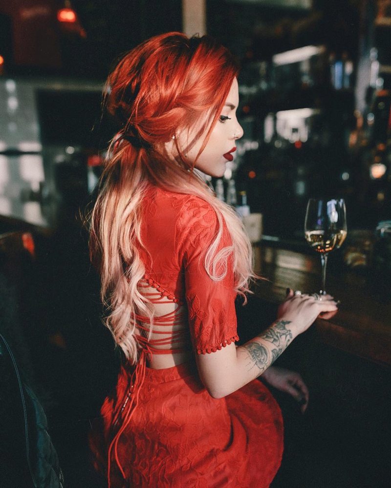 Сукні на Новий рік 2023: фото-новинки для жінок та дівчат