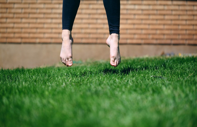 Заземлення для новачків: 5 способів заповнити енергію після магічних ритуалів