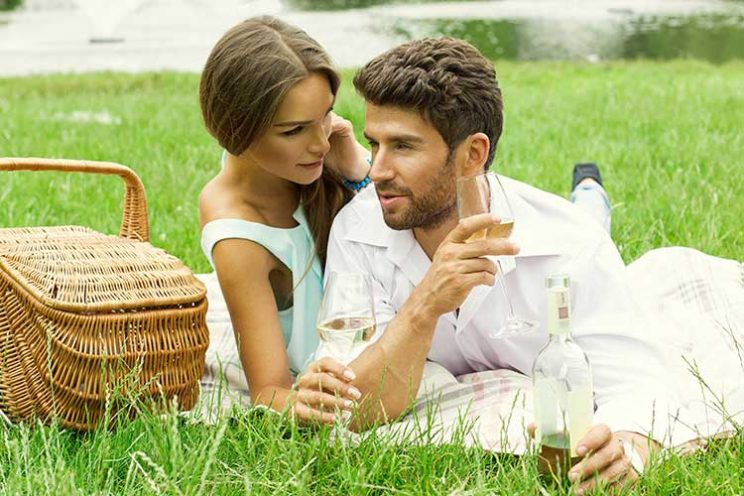 Приємні слова коханому: нащо говорити і 50 прикладів