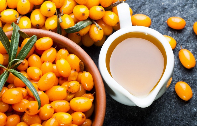 Застосування масло обліпихи: 12 головних властивостей для здоров'я та краси та правила використання