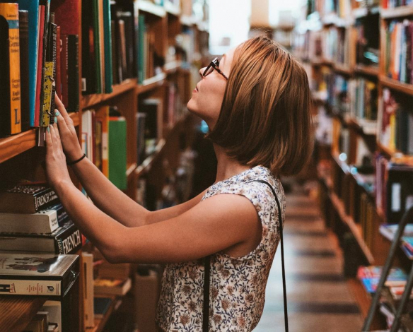 Ім'я Жаклін: значення та походження імені, характер та доля для дівчинки