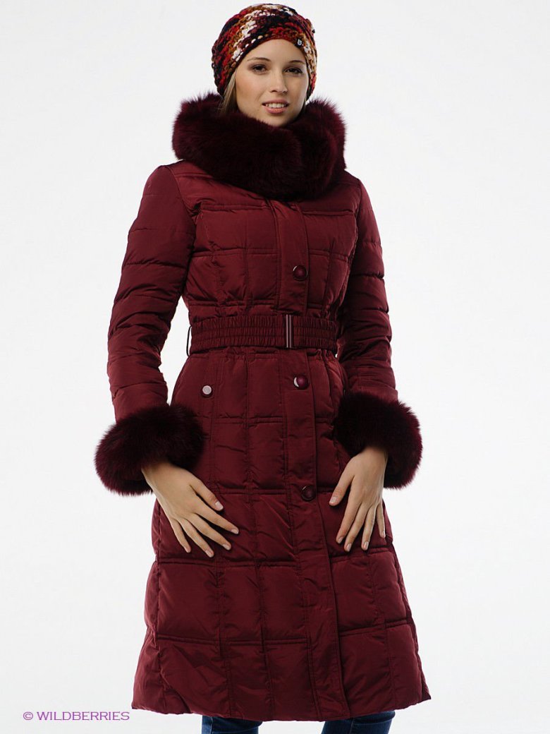 Пуховики кольору марсалу