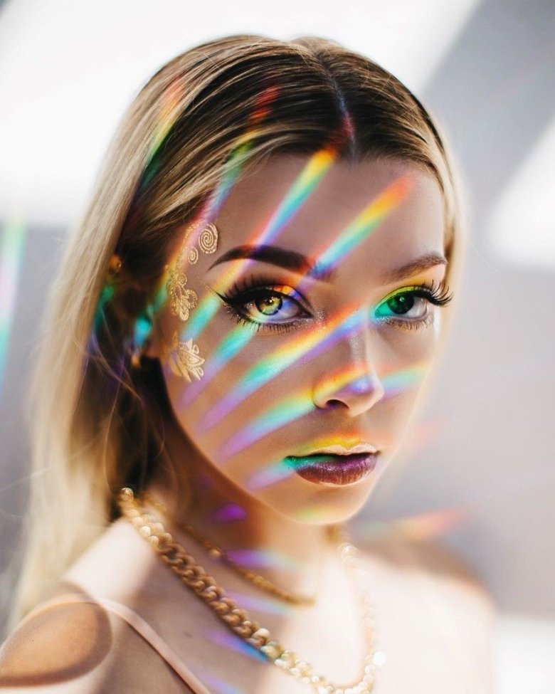 Блики на русявому волоссі