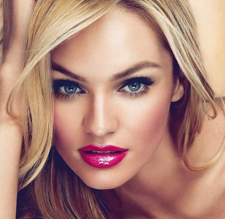 Кендіс Свейнпол губи