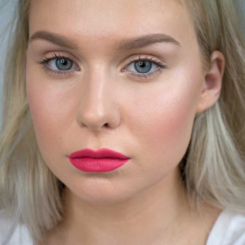 Легкий макіяж для блондинок