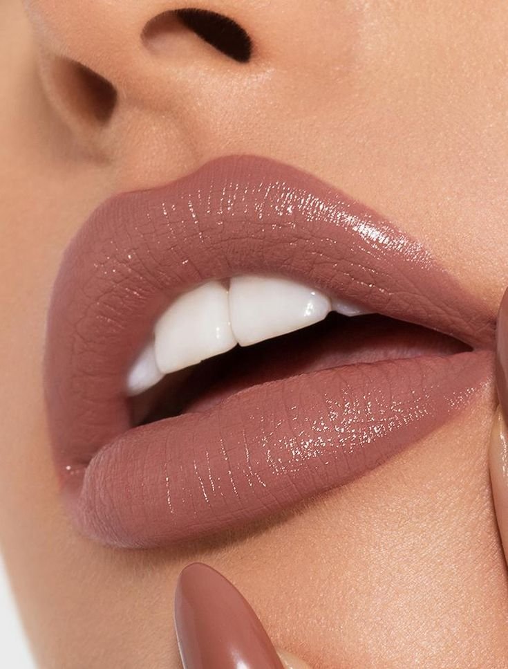 Красиві відтінки помад