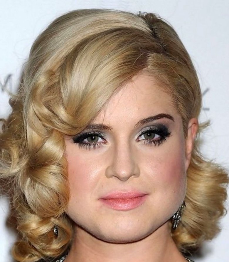 Вечірні зачіски для круглолицьих