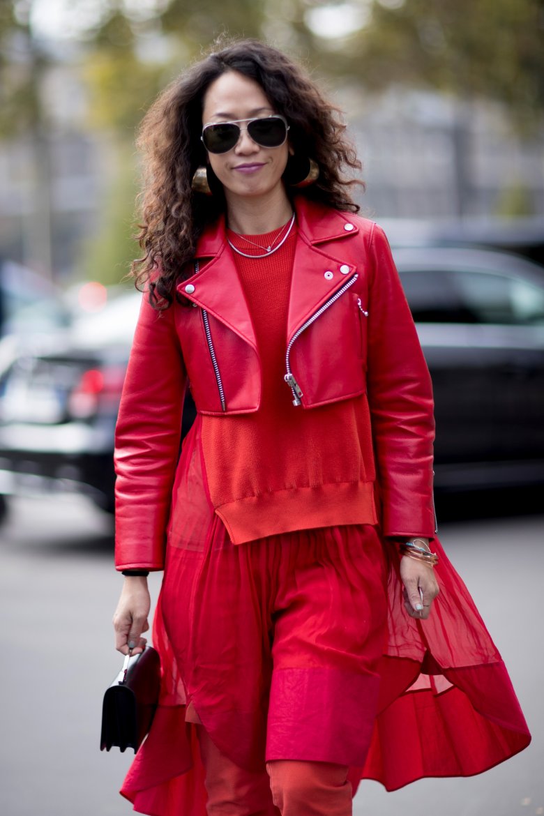 Яскраво червоний одяг