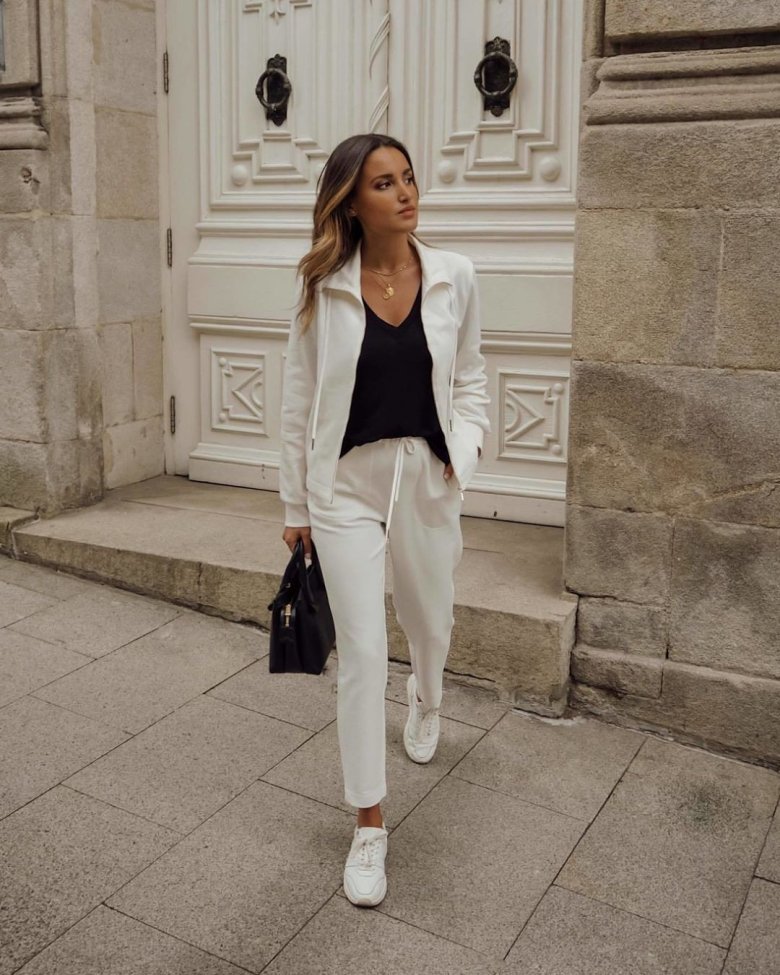 Стильний діловий образ