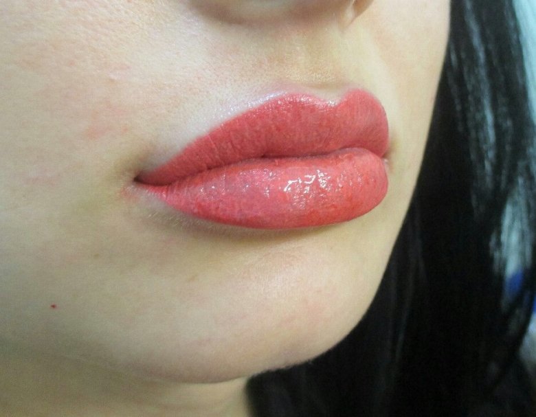 Перманентний макіяж губ Кавун