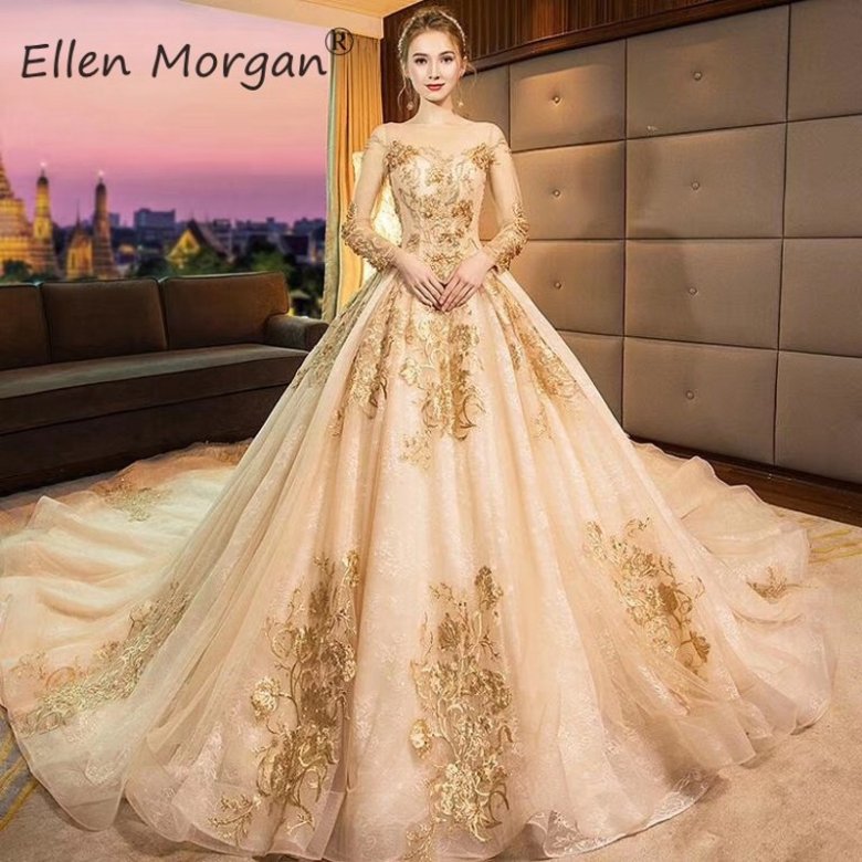 Золота весільна сукня