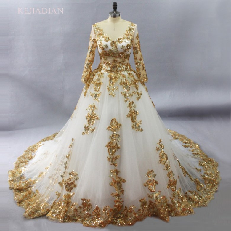Золота весільна сукня