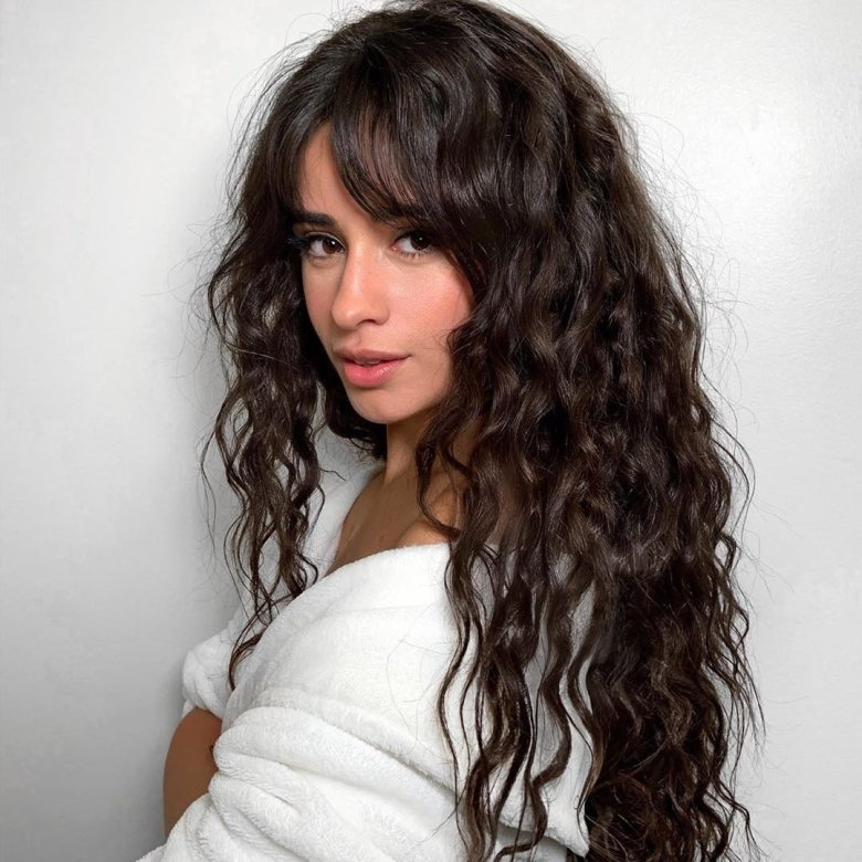 Стрижки на довге пористе волосся - 63 фото