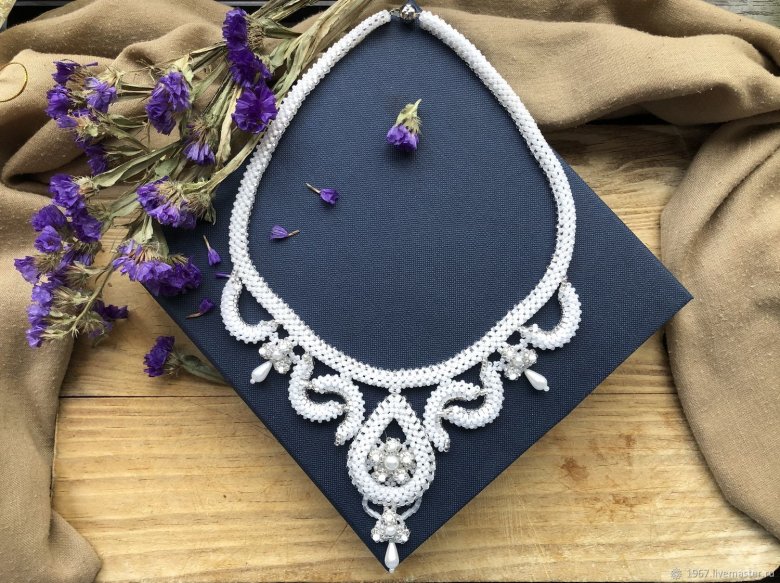 Весільні прикраси з бісеру