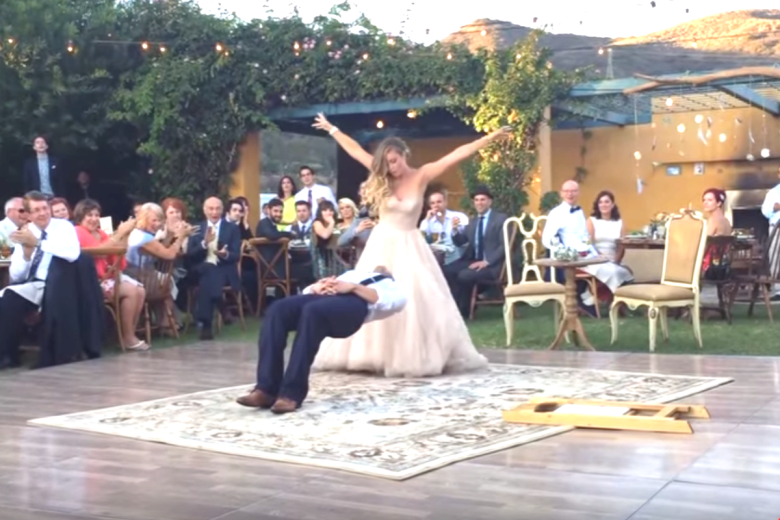 Смішна фотосесія на весілля