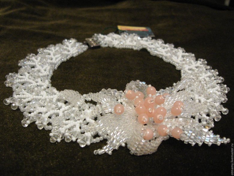 Uterque перлове кольє