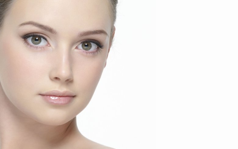 Красиві жіночі обличчя без макіяжу