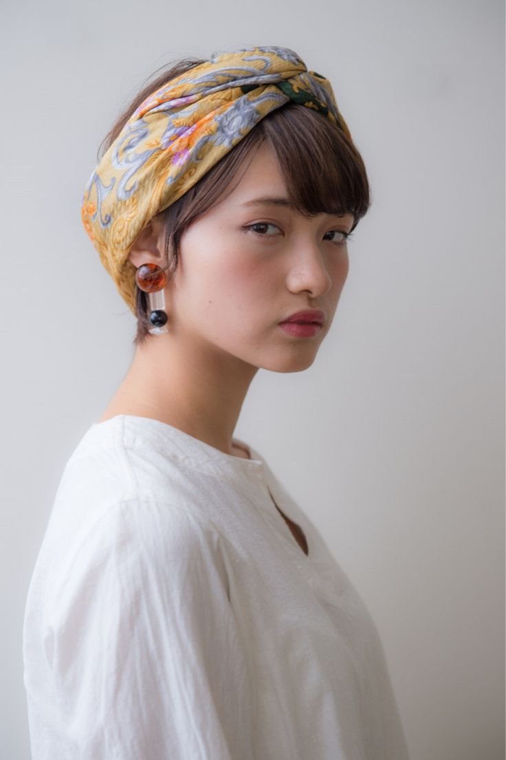Тюрбани хустки на коротке волосся