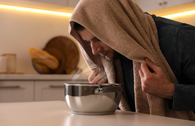 Як правильно дихати над картоплею при кашлі та нежиті (і чи потрібно це взагалі робити)