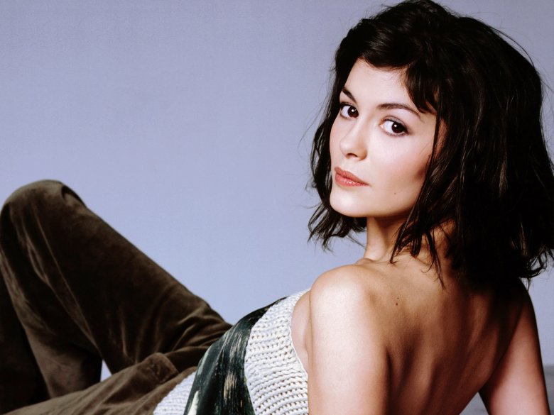 Одрі Тоту стрижка