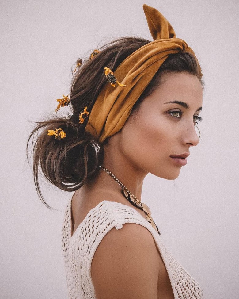 Зачіска з обідком