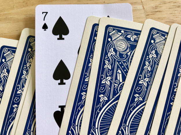 Значення карт при гаданні на ім'я: опис, розкладка, основні правила