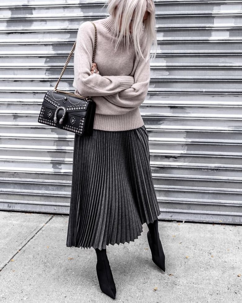 Фатинова спідниця зі светром