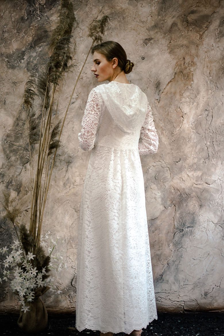 Сукня нареченої з рукавами