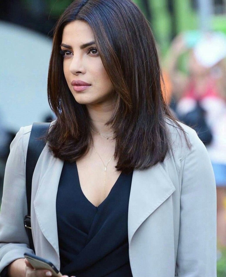 Емма Стоун зачіски