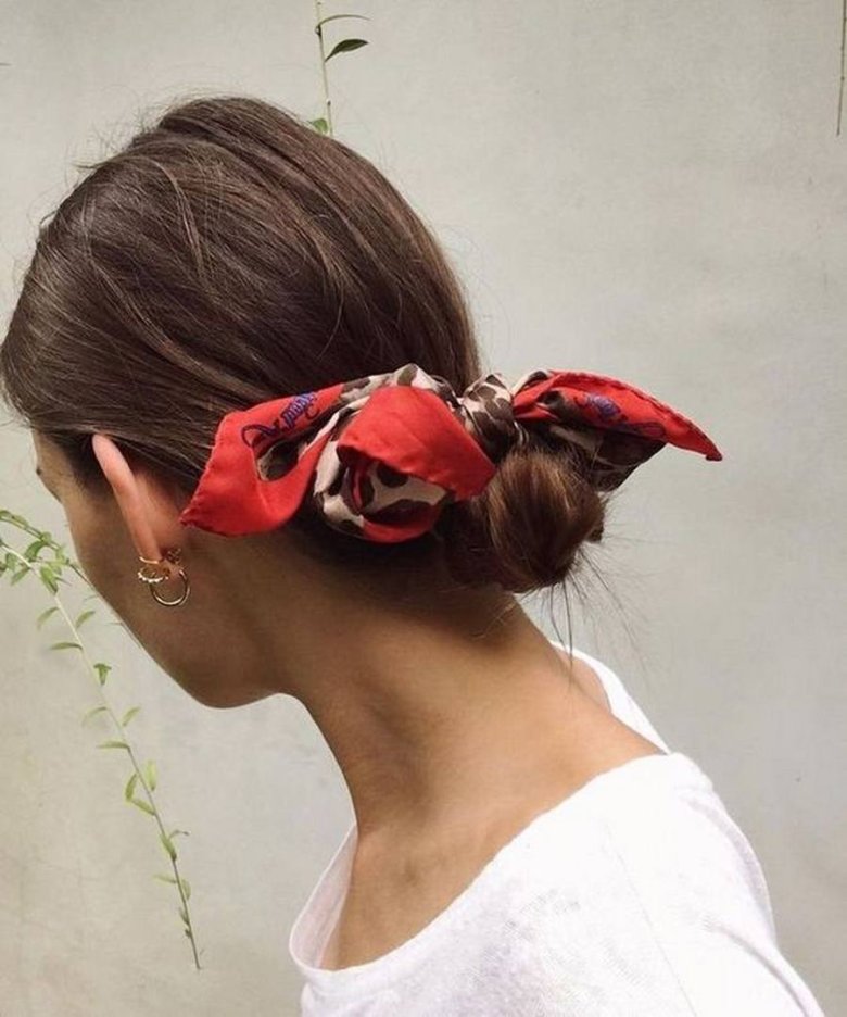 Пучок із хусткою