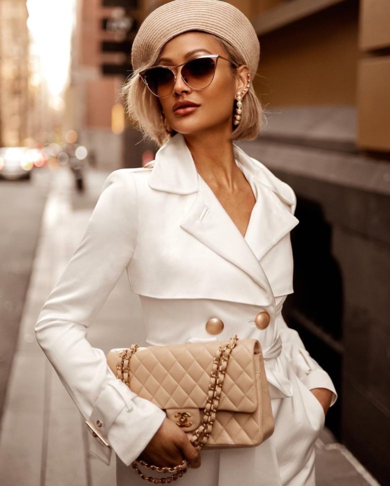 Елегантна жінка