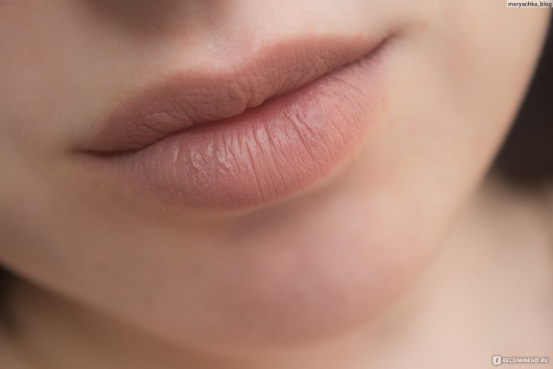 Губи нюд Карамельний