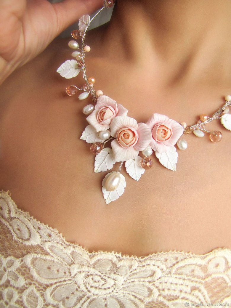 V образне кольє весільне