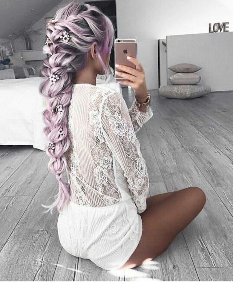 Бічна коса на довге волосся