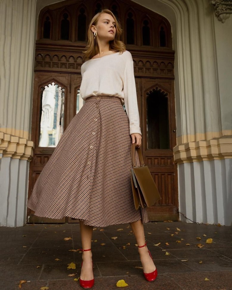 Светр з спідницею