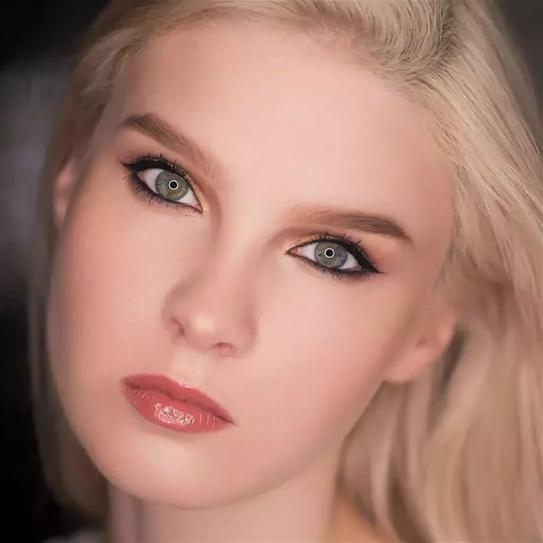 Макіяж для блондинок із зеленими очима