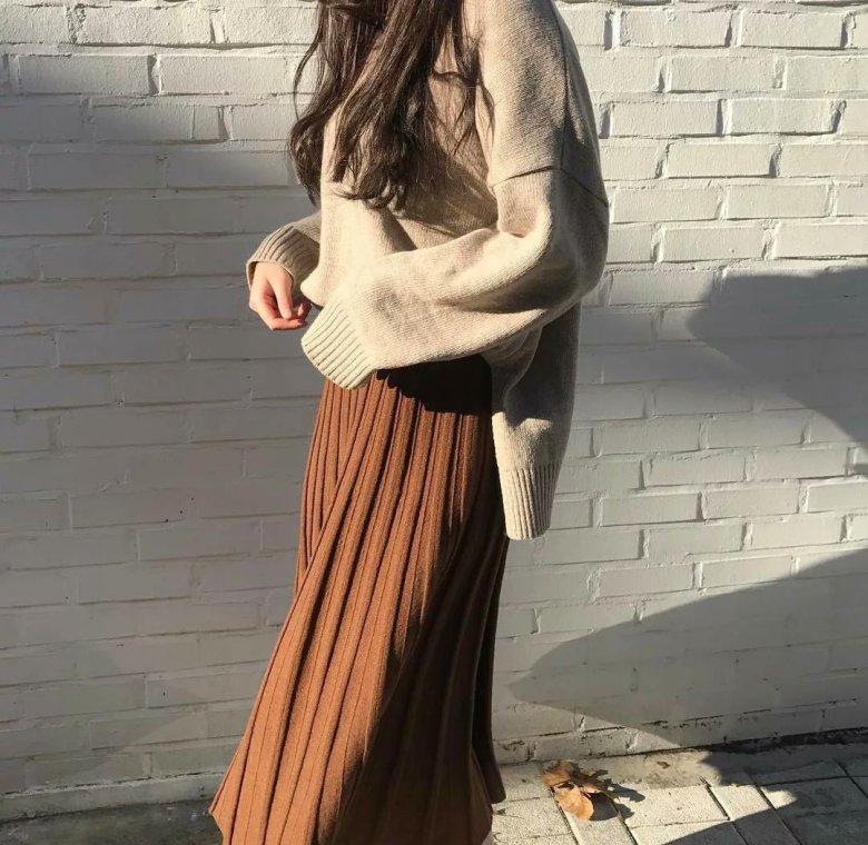 Светр з спідницею