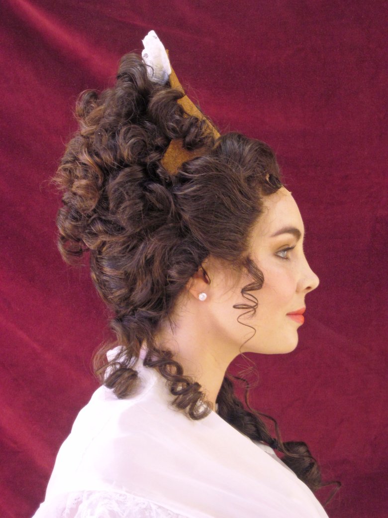 Зачіски епохи Ампір 18 століття