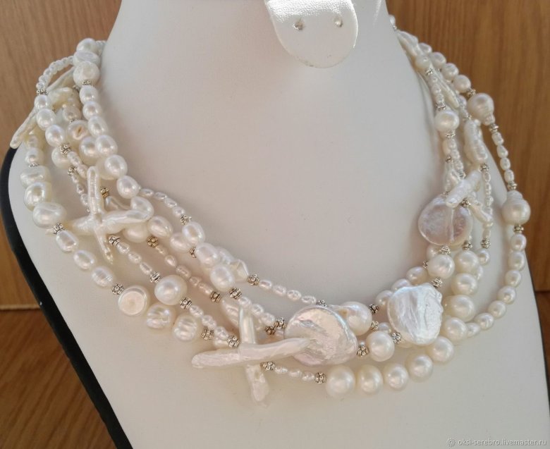 Весільна прикраса з намистин у волосся